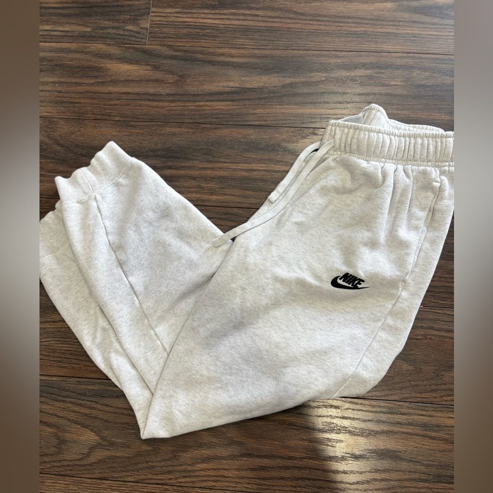 Nike Sportswear Club Fleece Women's Sweatpants / Joggers - Small - Picture 1 of 3
